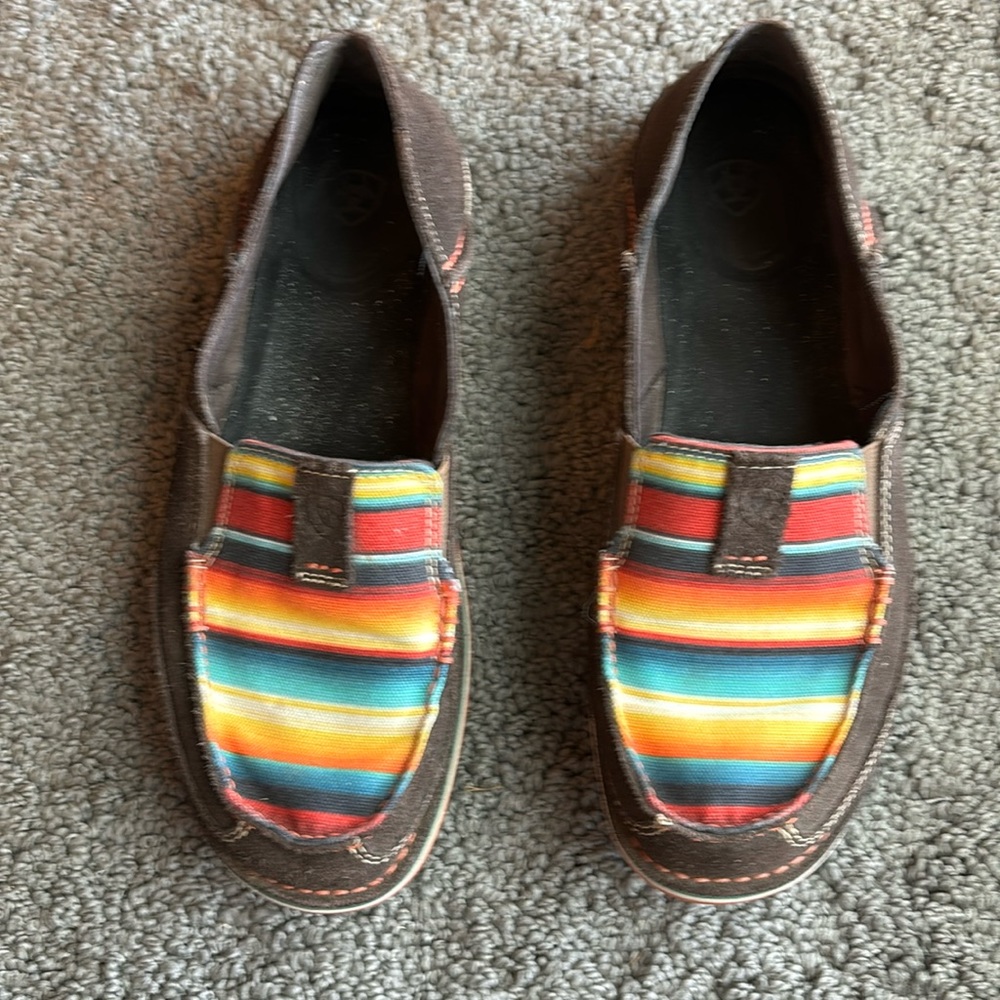 Ariat loafers. Size 9 wide. Good condition. Very comfy.